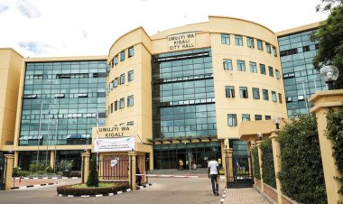 Amafaranga y’insimburamubyizi n’urugendo agenerwa abagize Inama Njyanama y’Umujyi wa Kigali yikubye kane