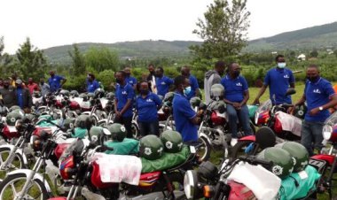 Gatsibo : Abayobozi b’utugari 21 bahawe moto zizajya zibafasha gukora neza umurimo wo kuyobora