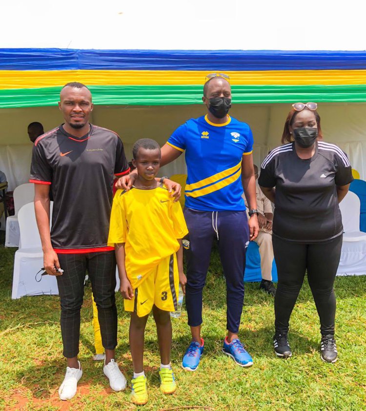 FERWAFA ifatanyije na CAF byatangije amarushanwa y’abana bato mu mashuri