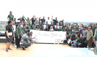 Urubyiruko rukoresha imbuga nkoranyambaga rwasabwe kurasanira u Rwanda