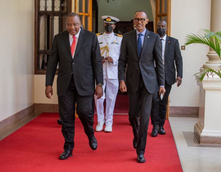 Perezida Kagame yitabiriye isinywa ry’amasezerano yakira RDC muri EAC