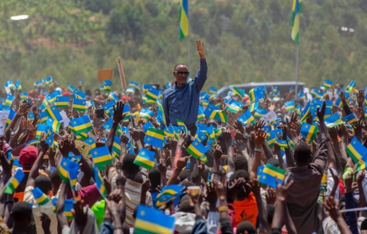 Ruhango: Naje kugirango mbabwire ngo munyihanganire umwenda  ndacyawibuka - H.E Paul Kagame