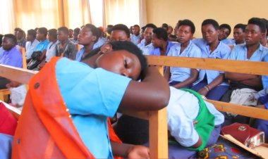 Nyabihu: Urubyiruko rwahoze mu muhanda n’abakobwa babyariye iwabo bafashijwe kwiga imyuga barasaba ibikoresho