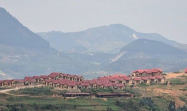 Karongi-Rugabano: Babangamiwe no kubura amazi bakoresha mu bwiherero bwa kizungu bubakiwe!