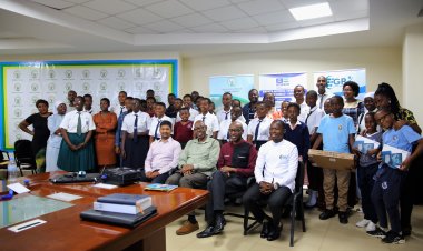 Inteko y'umuco yahembye abana bahize abandi mu kwandika no guhanga udushya