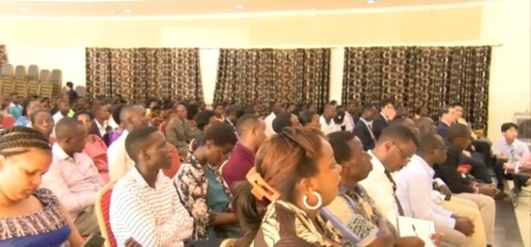 Abiganjemo urubyiruko bahawe inyigisho zibafasha guhindura imyumvire.