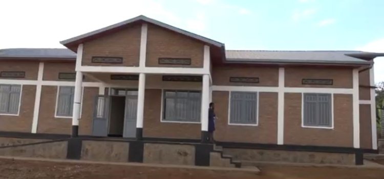 Kayonza: Bubakiwe icumbi rya mwarimu nyuma yo kubona ko bagorwa no kubona aho kuba!