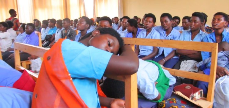 Nyabihu: Urubyiruko rwahoze mu muhanda n’abakobwa babyariye iwabo bafashijwe kwiga imyuga barasaba ibikoresho