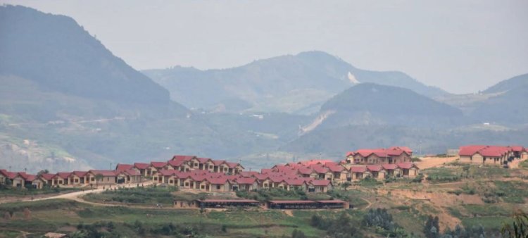 Karongi-Rugabano: Babangamiwe no kubura amazi bakoresha mu bwiherero bwa kizungu bubakiwe!