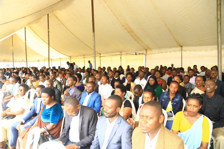 Kayonza : Abarimu barasaba ibibuga by'abana bazajya bakoreraho siporo