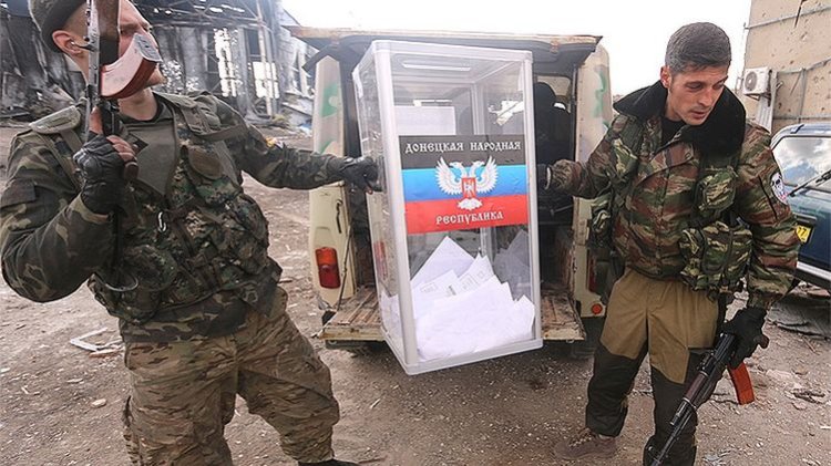 U﻿kraine: A﻿matora ane yiswe aya kamarampaka yarangiye mu turere tugenzurwa n'Uburusiya