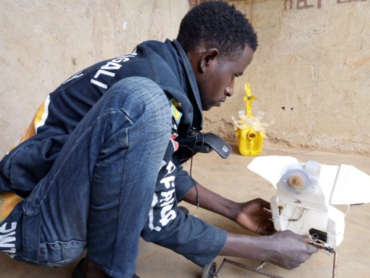 Barasaba leta gufasha no gukurikirana abana bahanga udusha bifashishije ubukorikori.