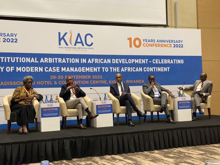 Abakora umwuga w’ubuhuza baravuga ko guhuza abafitanye amakimbirane bworohereza inkiko bikihutisha n’iterambere.