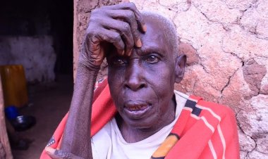 Huye: Hatagize igikorwa  umukecuru "Ntakavuro" inzu ishobora kumugwira