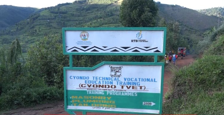 Nyagatare : Abarimu bo kuri TVET Cyondo bavumba interineti ku kindi kigo
