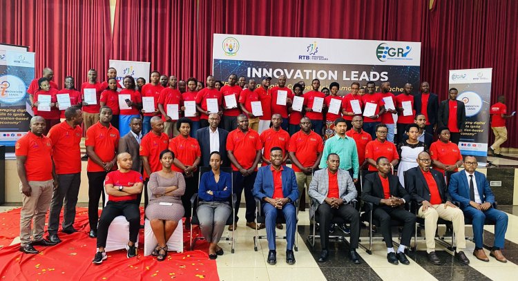 Abarimu 150 bahawe impamyabushobozi mpuzamahanga mu ikoranabuhanga