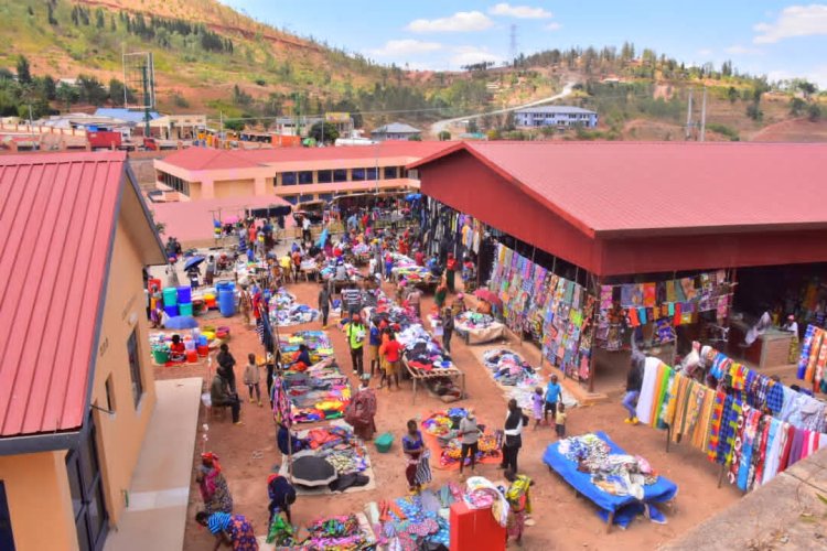 Kirehe : Isoko mpuzamipaka rya Rusumo Abatanzania batinya kurirema