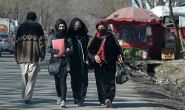 Afghanistan: Abagore babujijwe kwiga kaminuza .