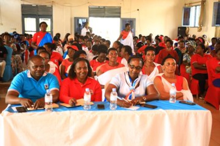 Kayonza: Urugaga rw’abagore rushamikiye ku muryango FPR-Inkotanyi ruri gushishikariza abakobwa kwitabira kwiga muri TVET