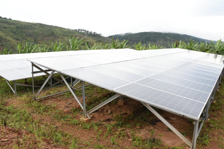 Gatsibo: Abatuye mu kagari ka Cyabusheshe barinubira igiciro gihanitse cy'amashanyarazi akomoka ku mirasire y’izuba