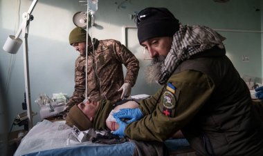 Ukraine: Imodoka za mbere  za ONU zitwaye Ubutabazi zageze I Soledar.