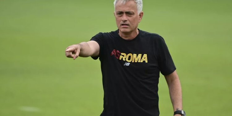 Hari ibihuha ko Jose Mourinho utoza AS Roma yajya gutoza ikipe ya Portugal.