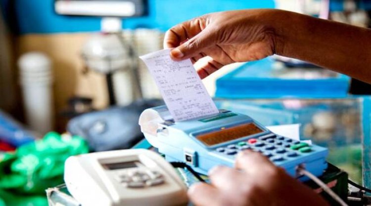 RRA iravuga ko umuguzi uzafatwa yatanze amafaranga y’umurengera ku gicuruzwa kugirango ahabwe EBM nawe azahanwa