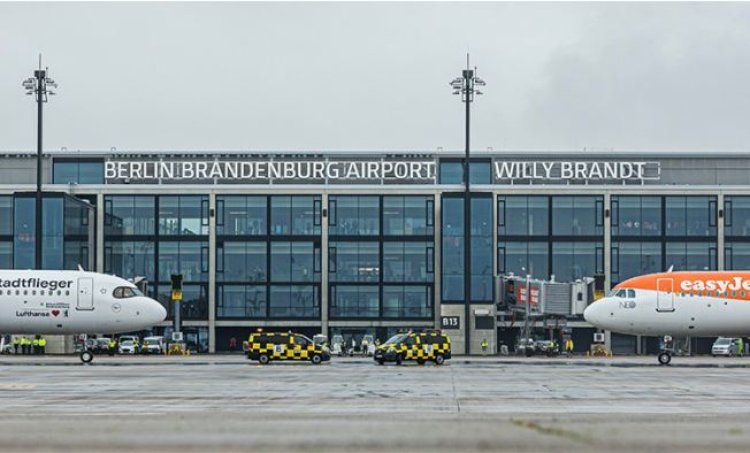 Ikibuga cy’indege cya Berlin yahagaritse ingendo z’indege kubera imyigaragambyo.