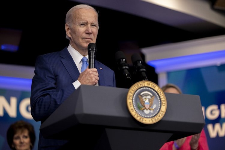 Biden prend de nouvelles mesures régulant à la marge les armes à feu