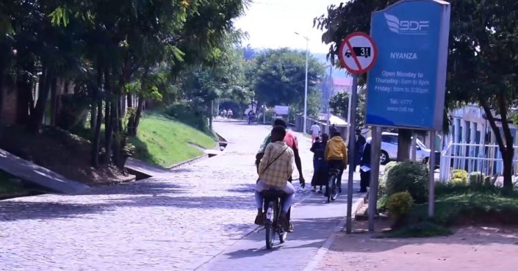 Nyanza: Babangamiwe n'umuhanda ubicira ibinyabiziga ukanabateza impanuka