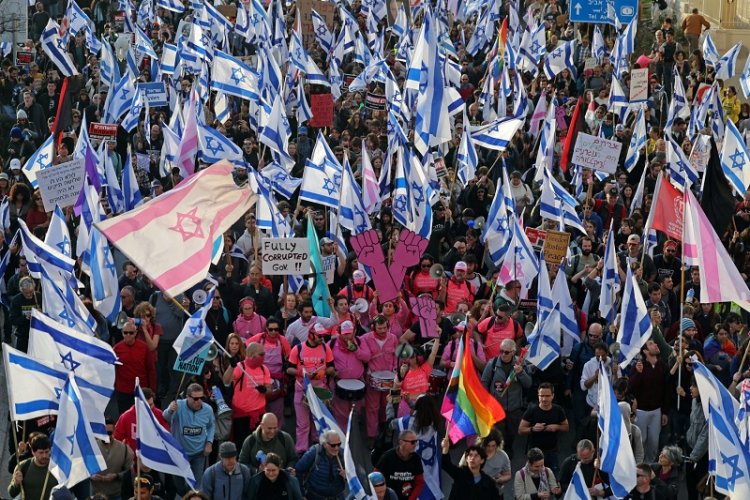 Israelis rally against judicial reform bill ahead of vote