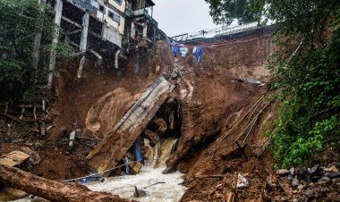 Indonesia:  Nibura abantu 10 bapfuye, abarenga 40 baburirwa irengero.