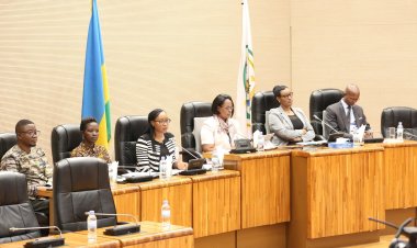 Abagore baracyagenda biguru ntege mu kwitabira kwibumbira mu makoperative