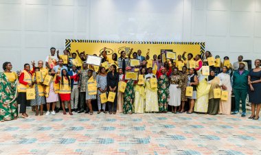 MTN yahembye abagore bo mu cyaro bibumbiye mu matsinda bakoze imishinga yahize iyindi