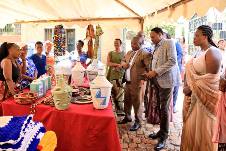 Kigali: Abagore barashishikarizwa gutinyuka bakagana ibigo by'imari kugirango barusheho gukomeza kwiteza imbere