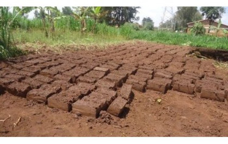 Abanyarwanda barasabwa kwita ku buziranenge bw'amatafari ya rukarakara