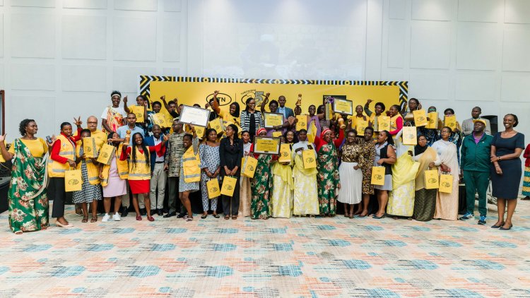 MTN yahembye abagore bo mu cyaro bibumbiye mu matsinda bakoze imishinga yahize iyindi