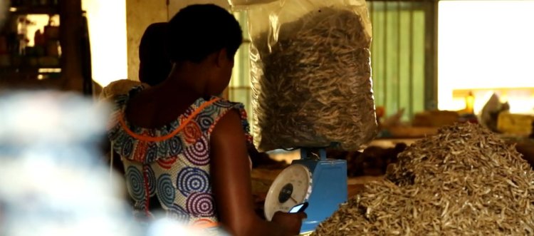 Abaguzi n’abacuruzi ntibavuga rumwe ku buziranenge bw’iminzaniba ikoresha mu bucuruzi.