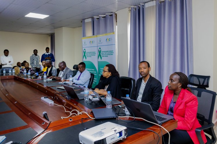 MINISANTE irasaba abanyarwanda kwirinda amagambo asesereza ndetse no gufasha abagize ihungabana