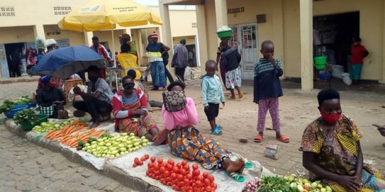 Members of parliament have called for dialogue with the arrested street vendors before offering them support.