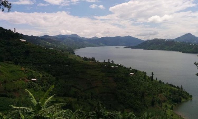 Burera: Abakoresha amazi y'ikiyaga cya Ruhondo barasaba ibinini by'inzoka