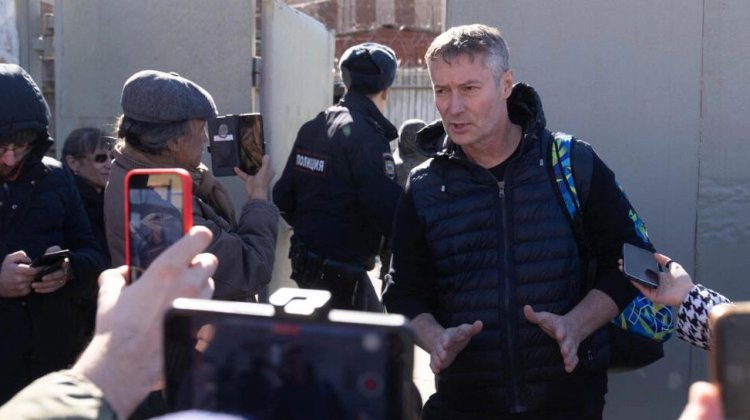 " Nzakomeza kuyasubiramo" Evguéni Roïzman utavugarumwe n'Ubutegetsi bw'Uburusiya ku magambo akoresha ntambara yo muri  Ukraine.