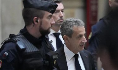 Ubufaransa: Nicolas Sarkozy wahoze ari Perezida yagumishirijweho igihano mu bujurire.