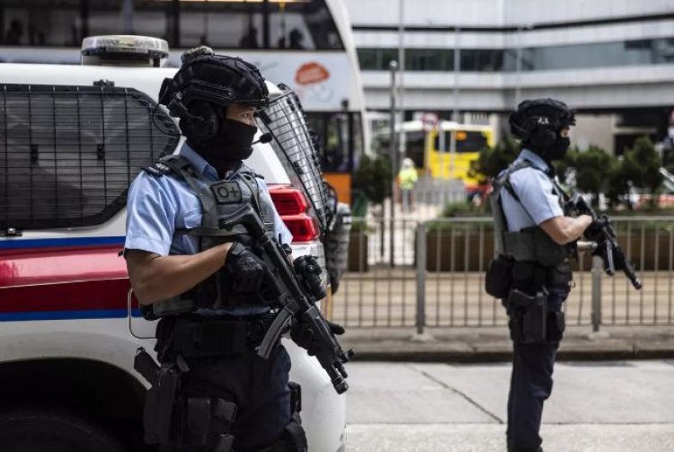 Hong Kong yahagaritse abanyamategeko b’abanyamahanga ku manza zijya nye n’umutekano.