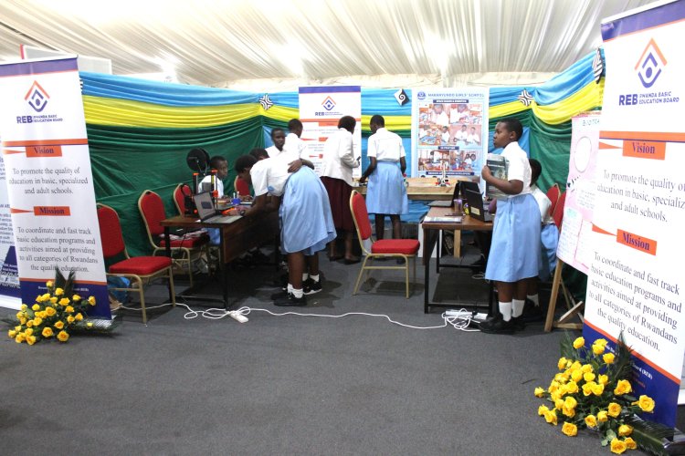 Mu bice by'icyaro abakobwa baracyatinya amasomo y'ikoranabuhanga na siyansi