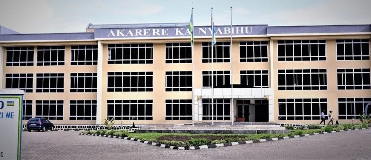 Nyabihu-Mukamira: Bahangayikishijwe n’amazi atarahawe inzira abatera mu ngo zabo!