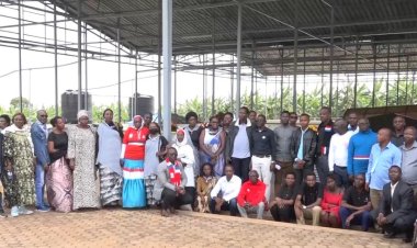 Abagize umuryango FPR-Inkotanyi mu murenge Nyakabanda basuye urwibutso rwa Jenoside  rwa Nyarubuye