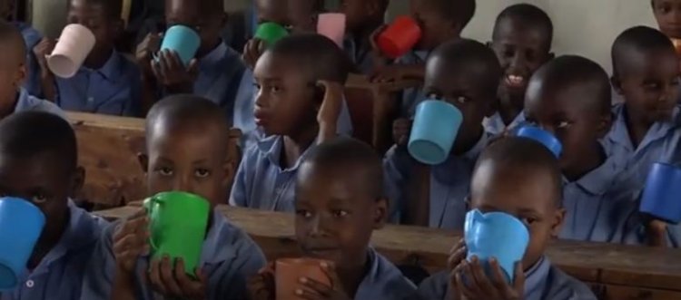 Ibigo by’amashuli bigiye guhuzwa n’amakusanyirizo y’amata nk’ibyafasha abana biga kunywa amata.