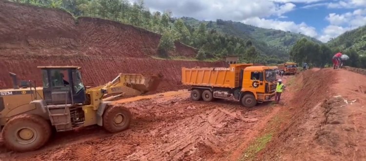 Burera: Abaturage barishimira ko imirimo y'ikorwa ry'umuhanda Base - Kirambo yasubukuwe