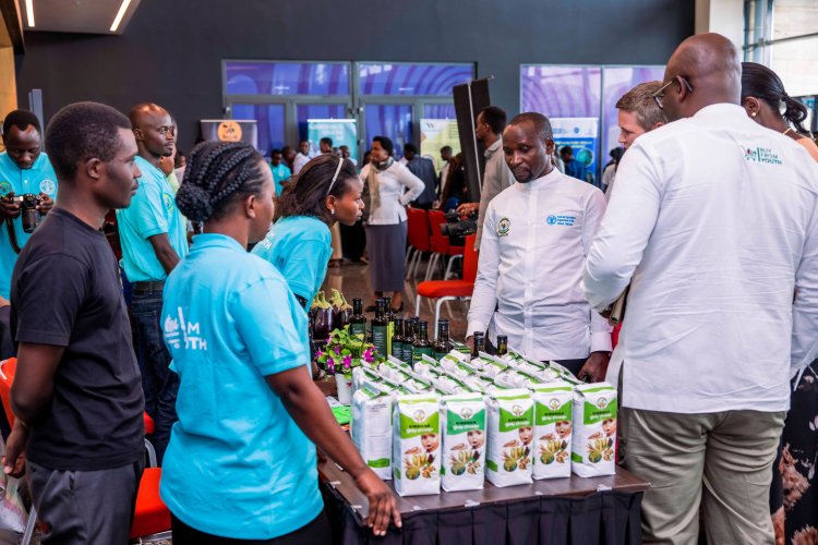 Urubyiruko rukora imirimo y’ubuhinzi n’ubworozi rurasaba gushakirwa amasoko